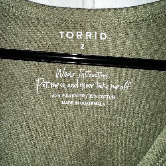 Torrid Short Sleeve Classic Fit - Picture 2 of 2